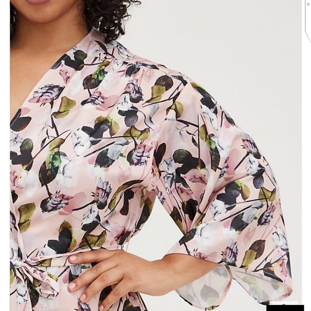 🆕🌺 1X/2X SATIN PINK ROSES SELF TIE MIDI ROBE🌺 - Picture 7 of 7